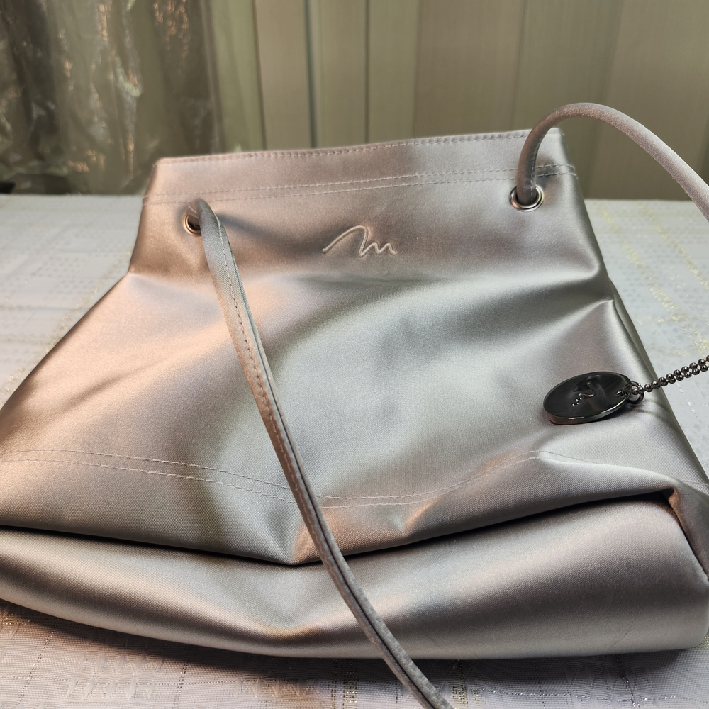 MaroSilver Metallic Drawstring Crossbody Bag